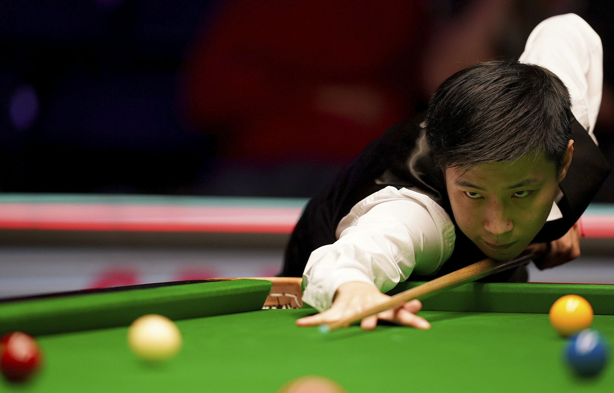 期内影响荷 期内影响荷