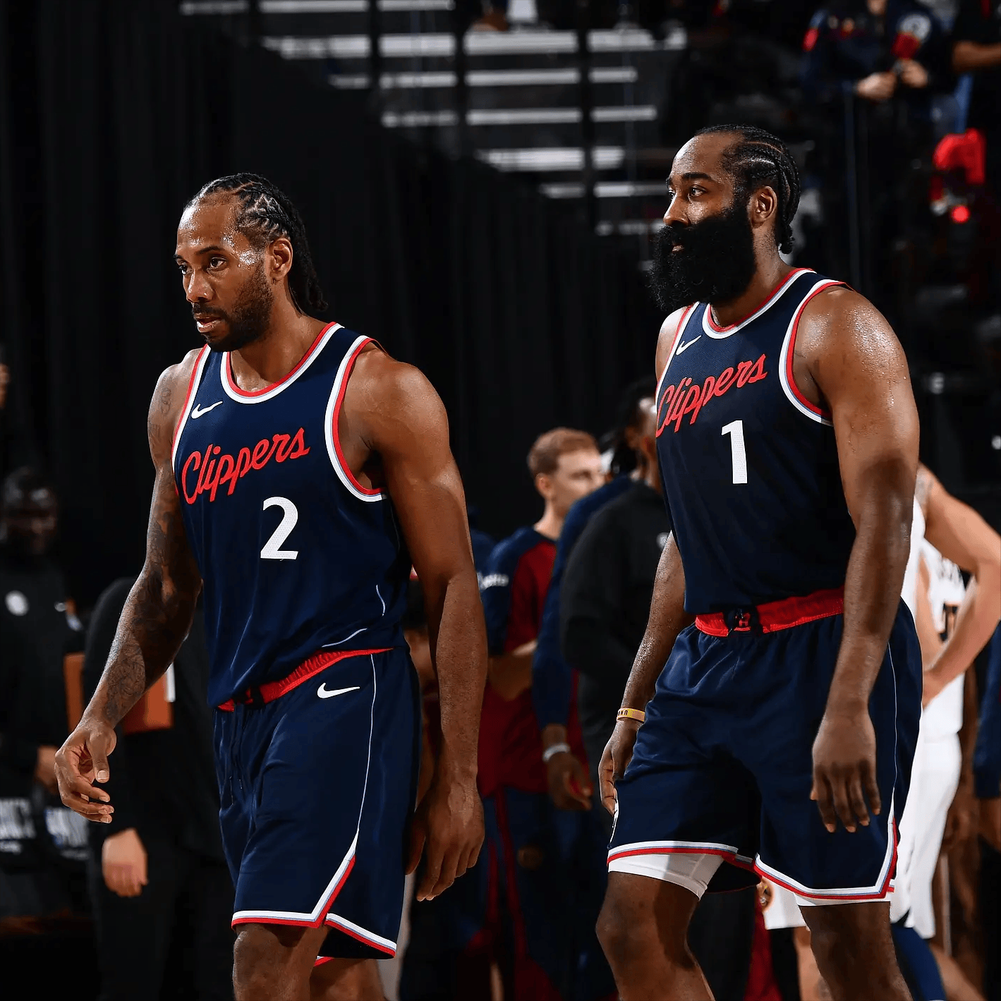 当体系与个 当体系与个